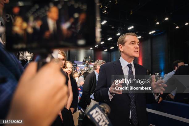 Senator Bennett 1,224 Us Senator Michael Bennet Stock Photos, High-Res Pictures, and ...
