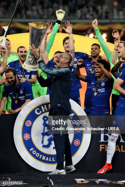 Maurizio Sarri, Manager of Chelsea lifts the UEFA Europa League trophy after the UEFA Europa League Final between Chelsea and Arsenal at Baku...