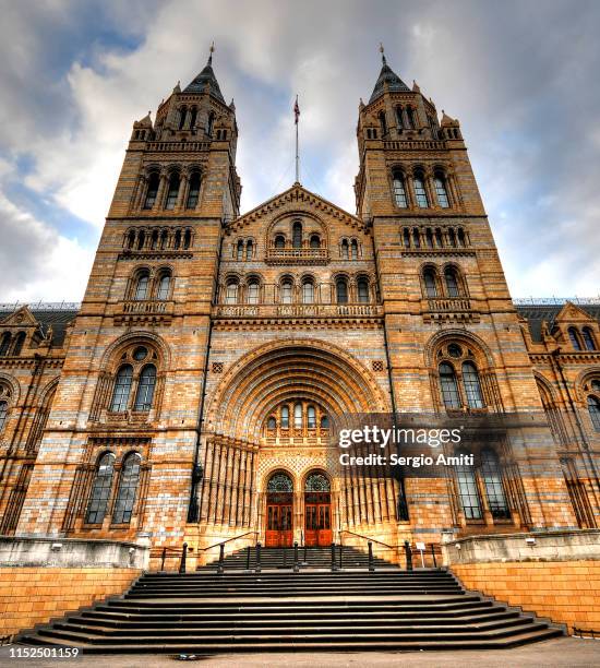 london natural history museum facade - museum of london stock pictures, royalty-free photos & images