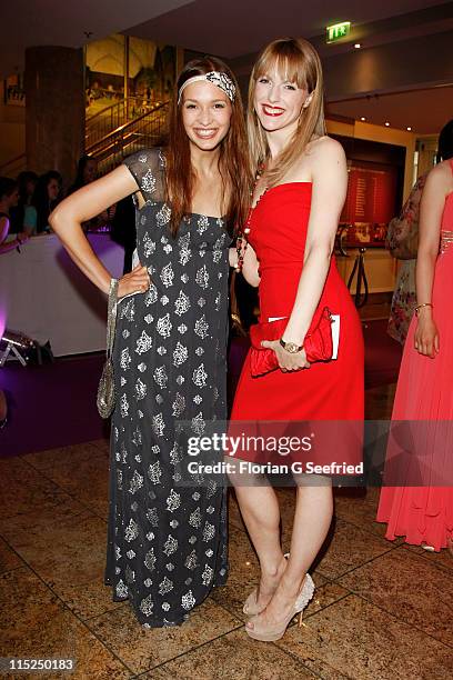 Actress Uta Kargel and actress Natalie Alison attend the German Soap-Award 2011 at Hotel Grand Elysee on June 4, 2011 in Hamburg, Germany.