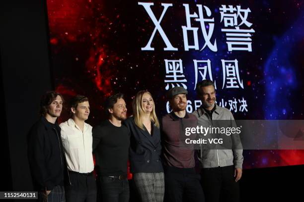 Evan Peters, Tye Sheridan, James McAvoy, Sophie Turner, Michael Fassbender and director Simon Kinberg attend a press conference for 'X-Men: Dark...