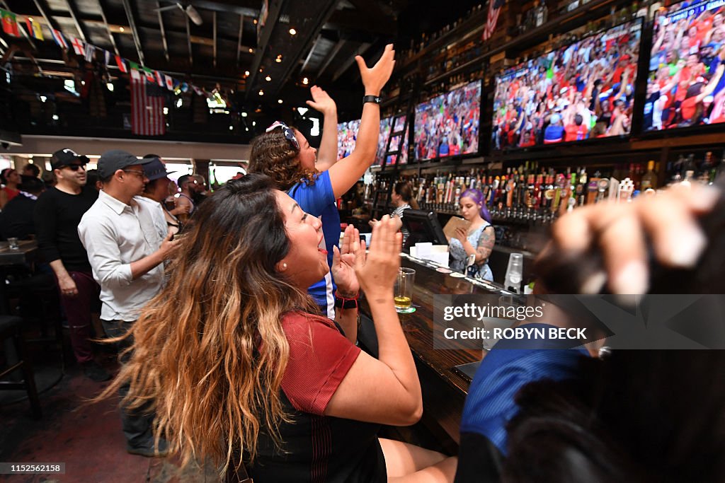FBL-WC-2019-WOMEN-MATCH46-FRA-USA-FANS