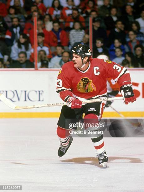 Dirk Graham of the Chicago Blackhawks skates on the ice during an NHL game against the Philadelphia Flyers on January 11, 1990 at the Spectrum in...