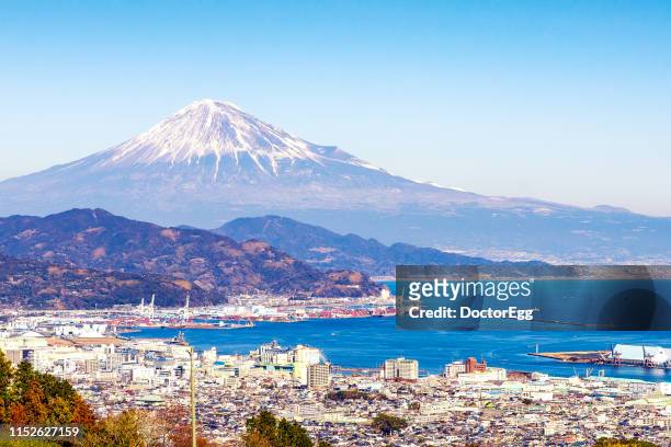 fuji mountain and shimizu port , shizuoka, japan - prefettura di shizuoka foto e immagini stock
