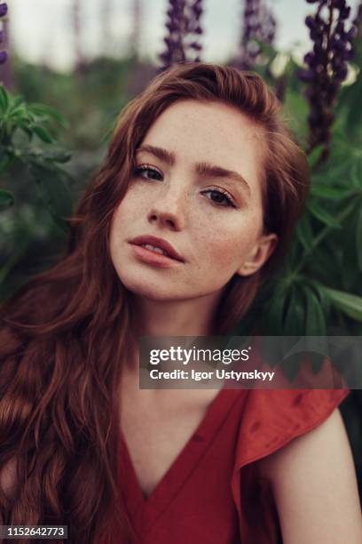 portrait of redheaded young woman - no make up stock pictures, royalty-free photos & images