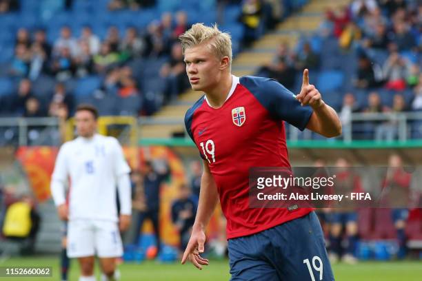 Erling Haaland of Norway celebrates after scoring his team's fourth goal from the penalty spot during the 2019 FIFA U-20 World Cup group C match...