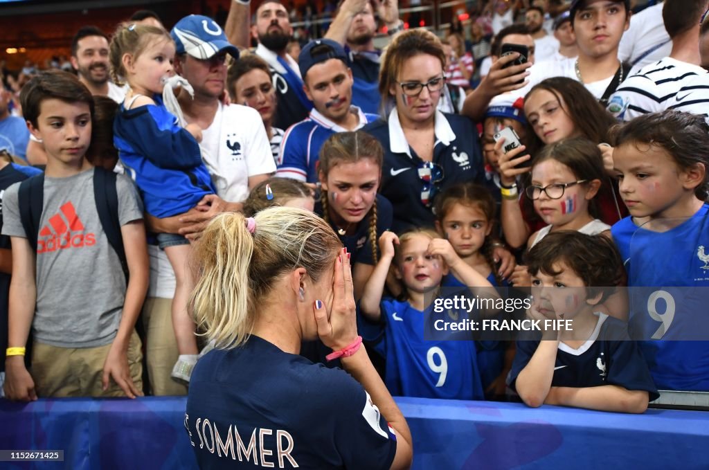 TOPSHOT-FBL-WC-2019-WOMEN-MATCH46-FRA-USA