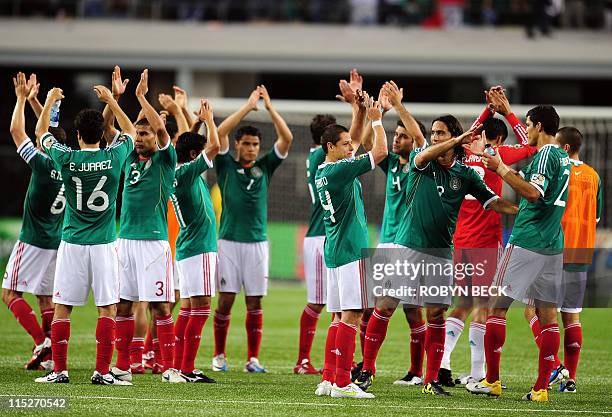 5,105 Gold Cup 2011 Stock Photos, HighRes Pictures, and Images Getty