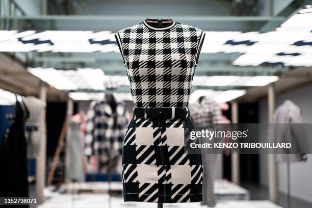 This photo taken on June 29, 2019 shows a creation by French-Tunisian fashion designer Azzedine Alaia displayed as part of the "La collection Tati...