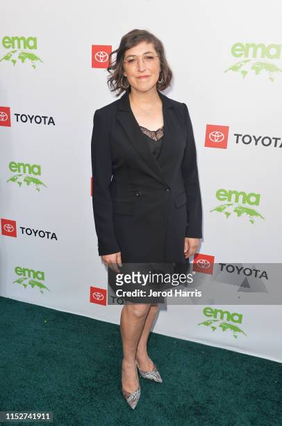 Mayim Bialik attends The 29th Annual Environmental Media Awards at Montage Beverly Hills on May 30, 2019 in Beverly Hills, California.