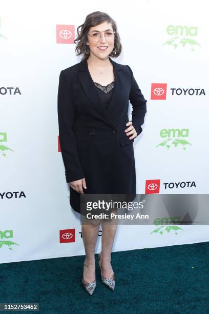 Mayim Bialik attends 29th Annual Environmental Media Awards at The Montage Beverly Hills on May 30, 2019 in Beverly Hills, California.