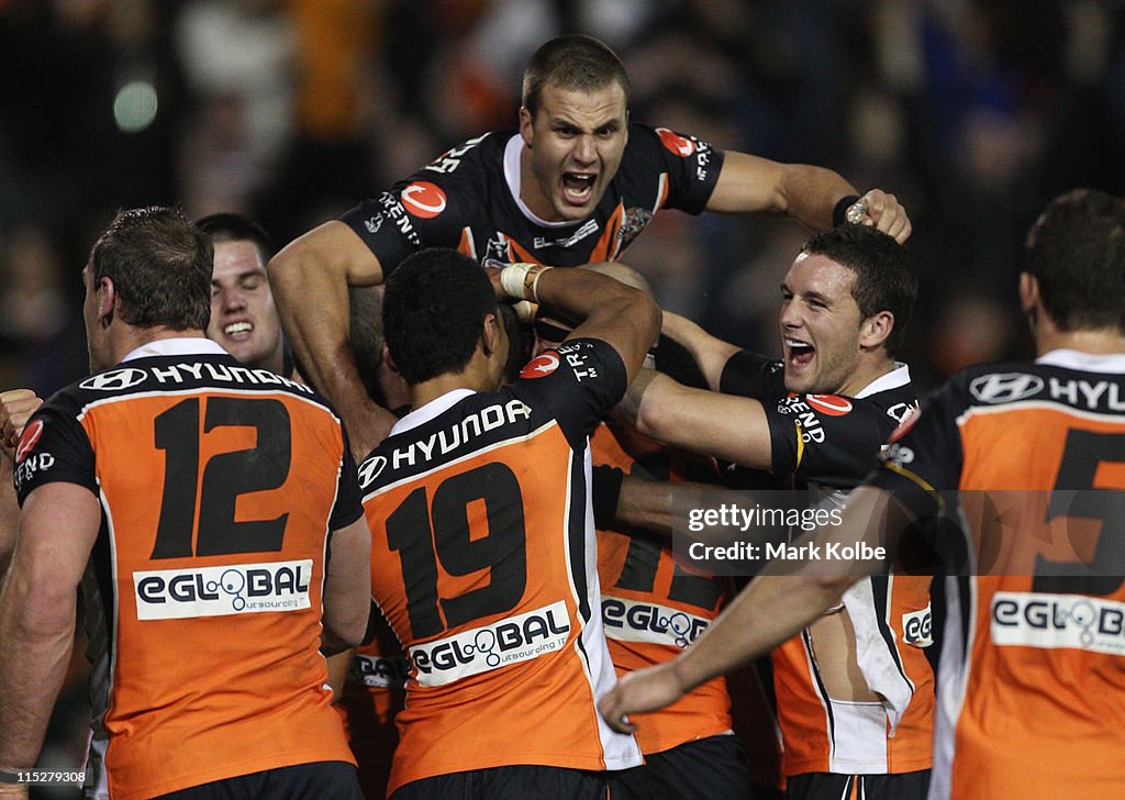 NRL Rd 13 - Wests Tigers v Knights