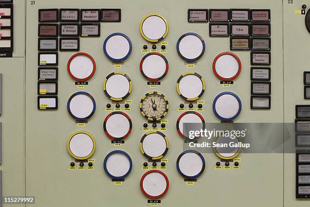 Rod Control Cluster Nuclear Control Rods Photos and Premium High Res Pictures - Getty Images