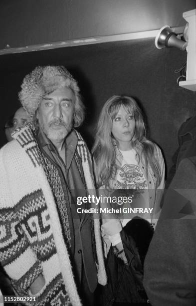Romain Gary et Ingrid Pitt lors du Festival d'Avoriaz le 28 janvier 1974, France.