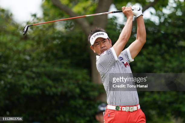 Hiroyuki Fujita of Japan hits a tee shot on the 12th hole during the second round of the Mizuno Open at the Royal Country Club on May 31, 2019 in...