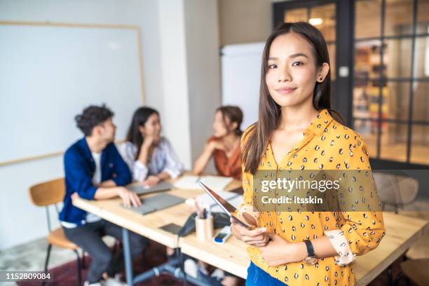 portait of a young enterpreneur. - the evolution of the female gaze stock pictures, royalty-free photos & images