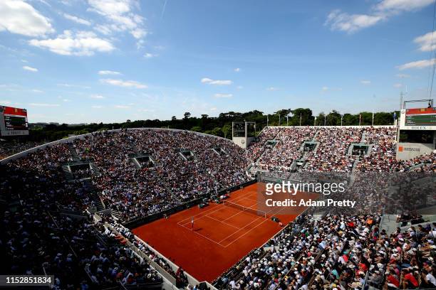 General view during the mens singles third round match between Roger Federer of Switzerland and Casper Ruud of Norway during Day six of the 2019...