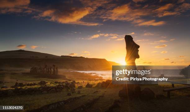 sunrise with moai - moai statue stock pictures, royalty-free photos & images