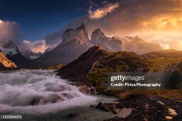 torres del paine waterfall - トレスデルパイネ ストックフォトと画像