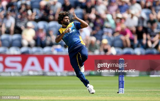 Bowler Lasith Malinga Photos And Premium High Res Pictures Getty Images bowler-lasith-malinga-photos-and-premium-high-res-pictures-getty-images