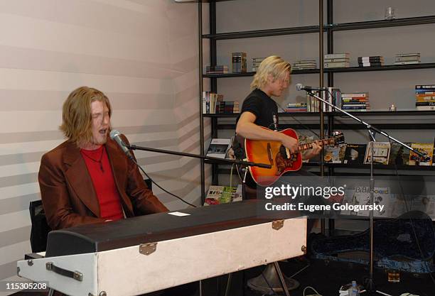 The Kin Band 33 Billboard Underground Featuring The Kin Stock Photos, High-Res ...