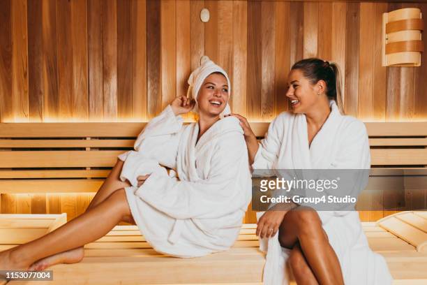saunabereich - sauna stock-fotos und bilder