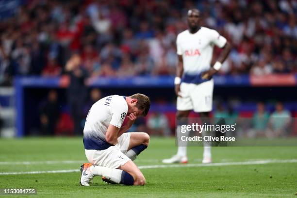 Jan Vertonghen of Tottenham Hotspur reacts with an injury during the UEFA Champions League Final between Tottenham Hotspur and Liverpool at Estadio...