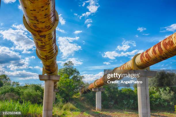 modern aqueduct in southern italy - southern italy stockfoto's en -beelden