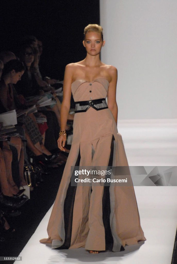 Olympus Fashion Week Spring 2007 - Carolina Herrera - Runway