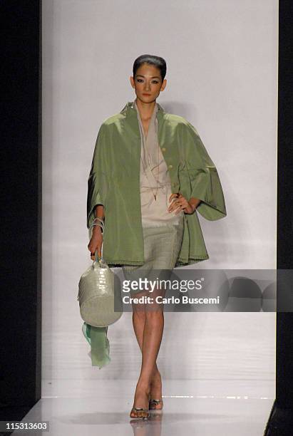 Ai Tominaga wearing Chado Ralph Rucci Ready-to-Wear Spring 2007