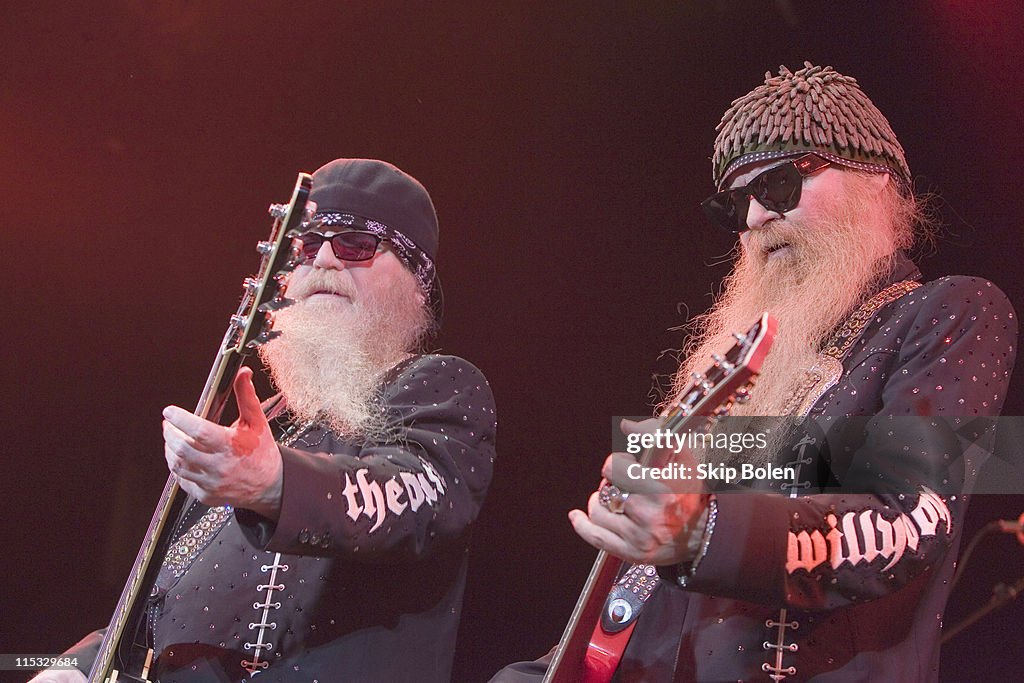 Visa Signature presents Signature Sounds Live on the Sunset Strip with ZZ Top in Concert - February 11, 2007