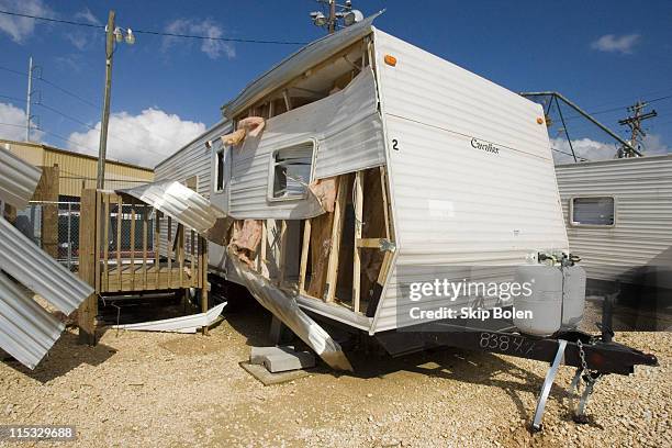Fema Task Force Trailers 640 Fema Trailers Stock Photos, High-Res Pictures, and Images - Getty ...