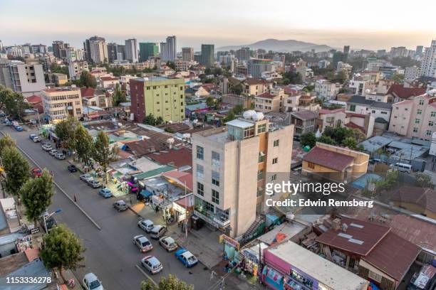 busy city - ethiopia foto e immagini stock