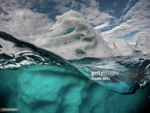 arctic iceberg - greenland glacier stock pictures, royalty-free photos & images
