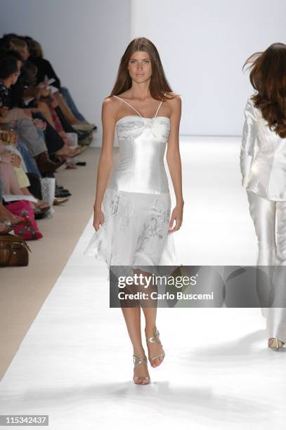 Michelle Alves wearing Esteban Cortazar Spring 2006