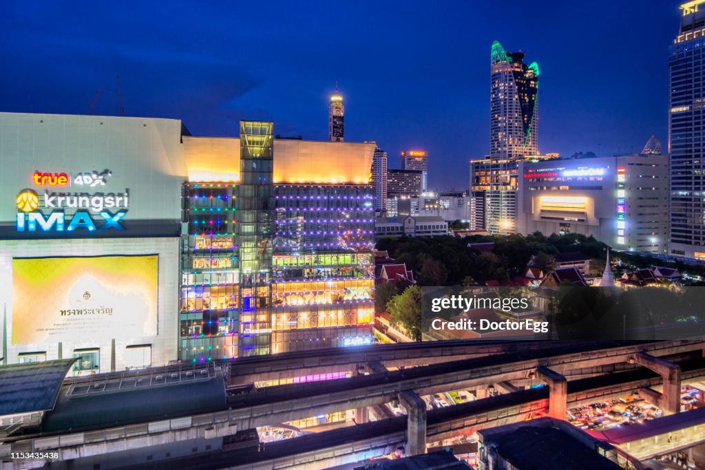 Llumination of Siam Paragon Business Shopping Arcade at Centre of Bangkok at Night, Bangkok, Thailand