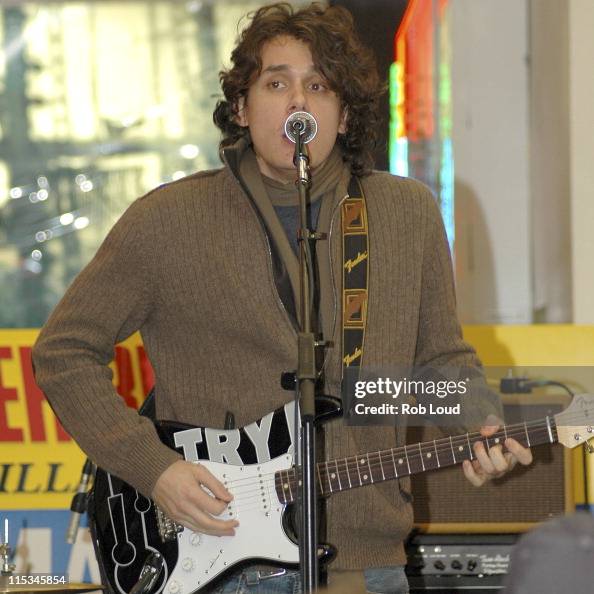 John Mayer Trio In-Store Performance at Tower Records in New York City - November 22, 2005 John Mayer Trio In-Store Performance at Tower Records in New York City - November 22, 2005