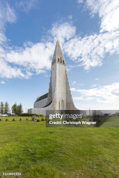 island - reykjavík - hallgrímskirkja - hallgrimskirkja stock pictures, royalty-free photos & images