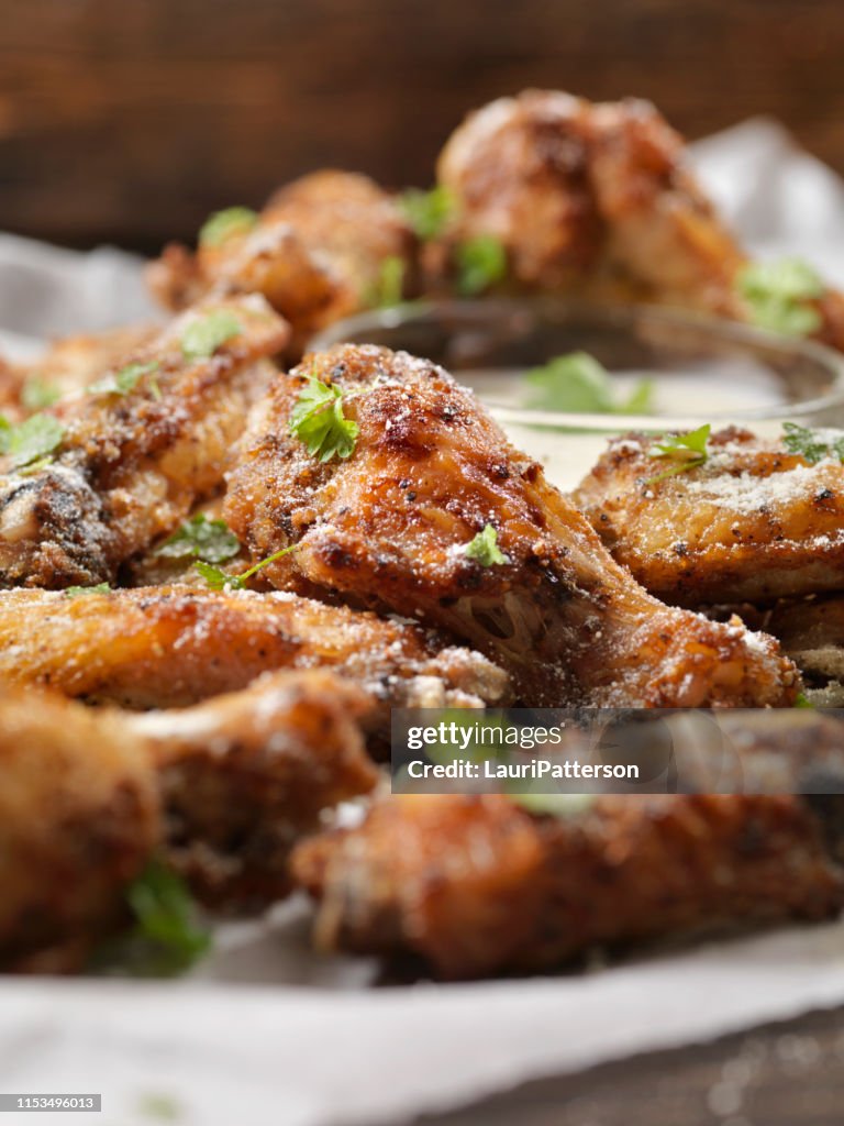 Air Fried, Garlic/Parmesan Crispy Chicken Wings with Ranch Dip