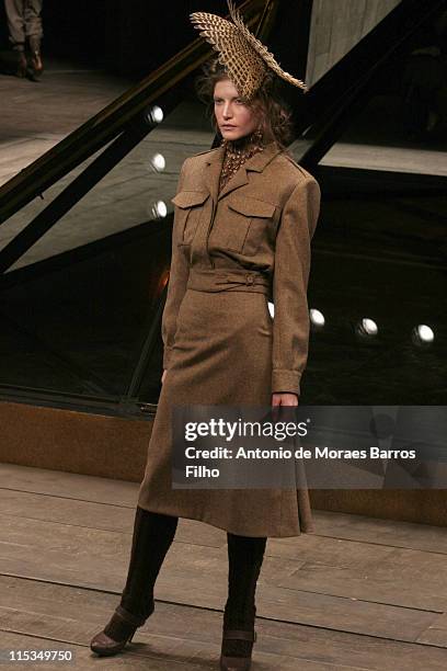 Diana Dondoe wearing Alexander McQueen Autumn/Winter 2006