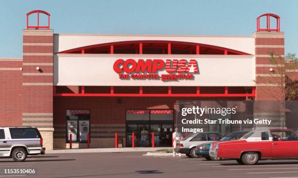 Compusa Store Photos and Premium High Res Pictures - Getty Images