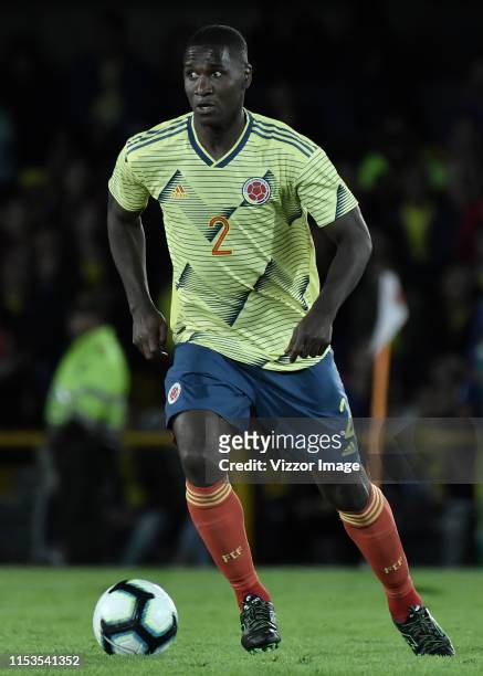 Cristian Zapata of Colombia controls the ball during a friendly match between Colombia and Panama at Estadio El Campin on June 03, 2019 in Bogota,...