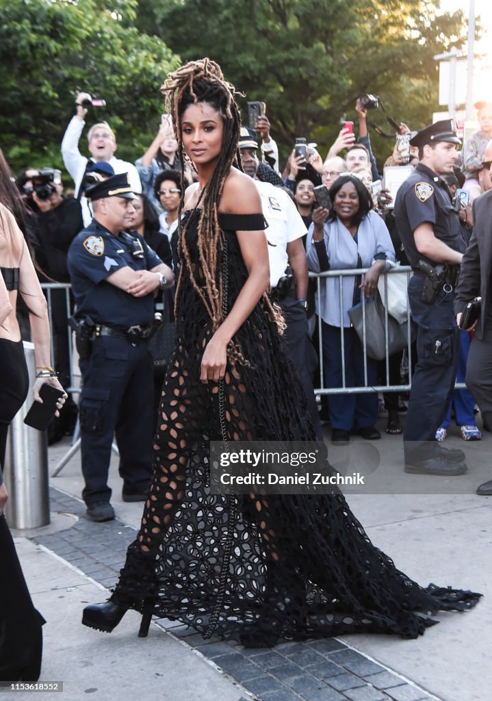 2019 CFDA Fashion Awards - Street Sightings