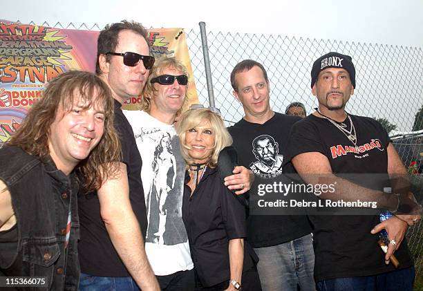 Nancy Sinatra with Ross "The Boss" Friedman, Andy Shernoff, J.P. "Thunderbolt" Patterson, Scott Kempner and Handsome Dick Manitoba of the Dictators