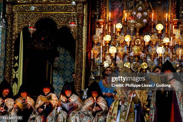 easter thursday celebration at st james's armenian orthodox cathedral, jerusalem, israel. - maundy thursday stock pictures, royalty-free photos & images