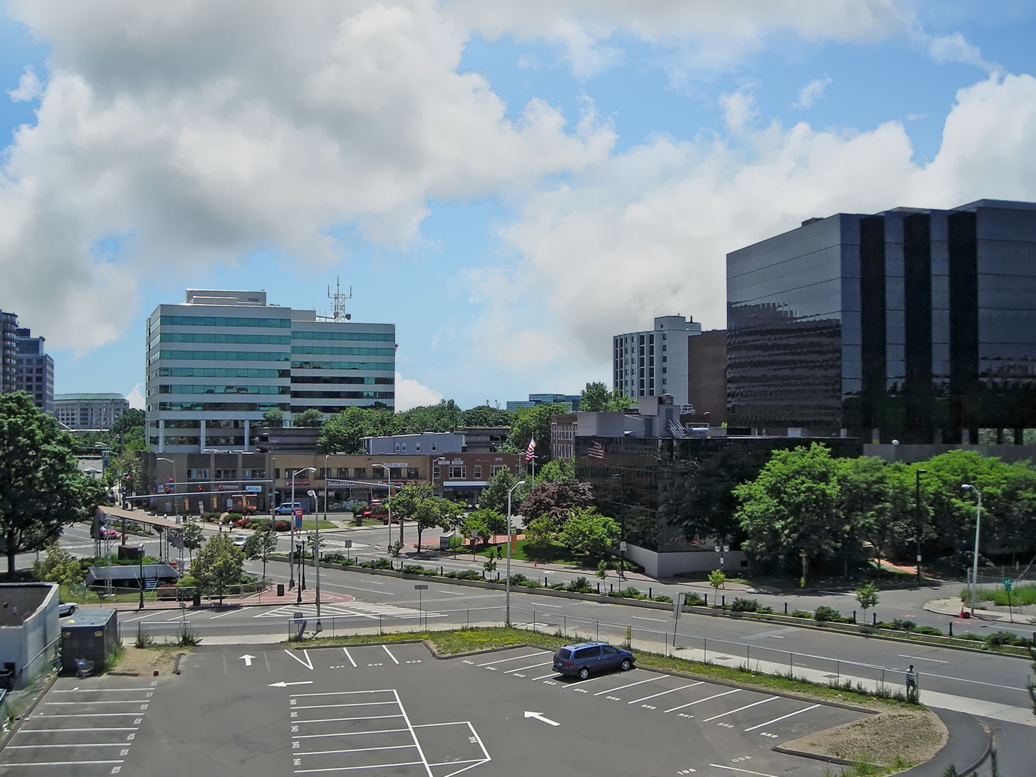 hamden business district