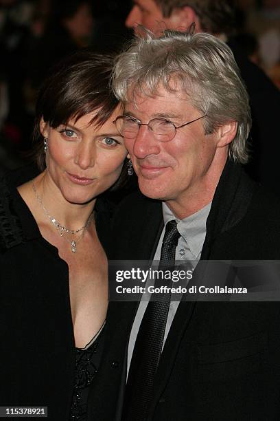 Carey Lowell and Richard Gere during "Shall We Dance?" London Premiere - Arrivals at Odeon West End in London, United Kingdom.