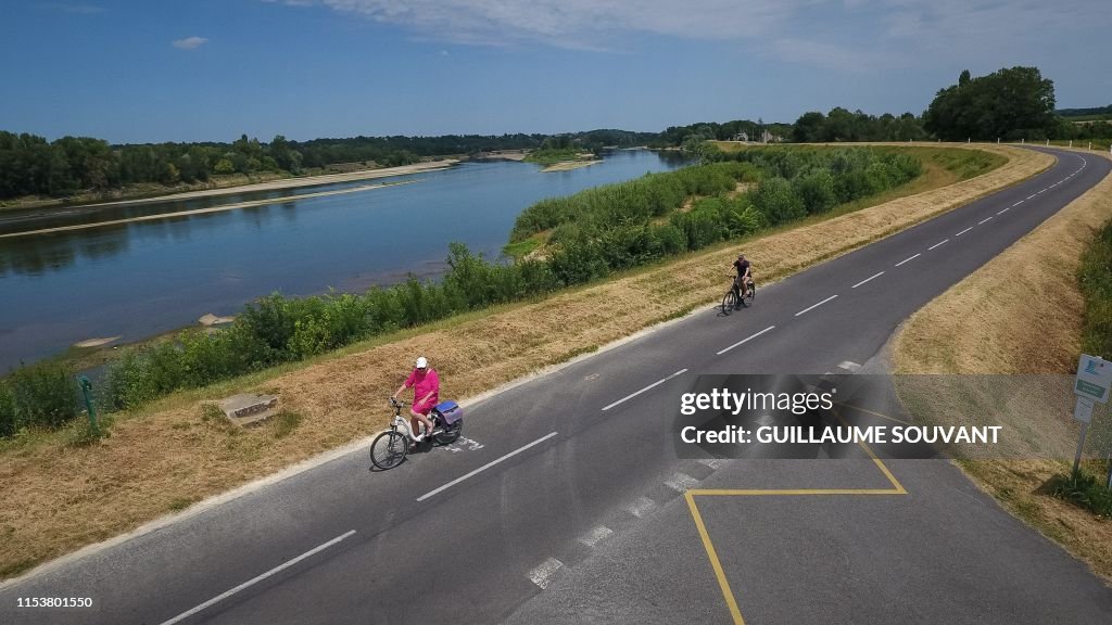 DOUNIAMAG-FRANCE-TOURISM-CYCLING-LOIRE-LEISURE