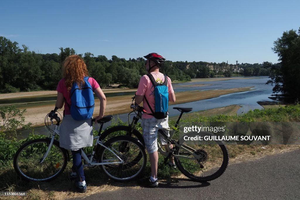FRANCE-TOURISM-CYCLING-LOIRE-LEISURE
