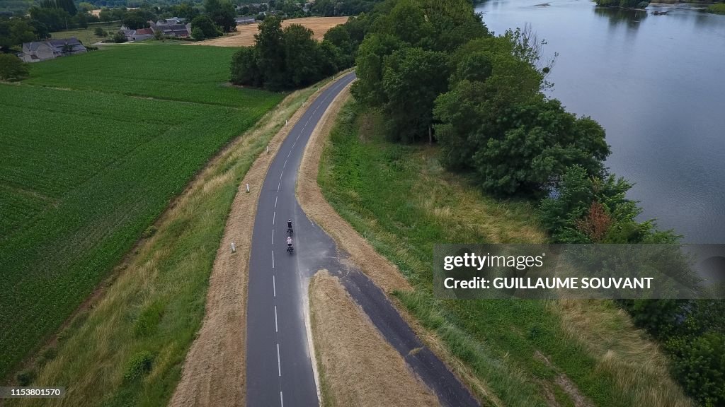 FRANCE-TOURISM-CYCLING-LOIRE-LEISURE